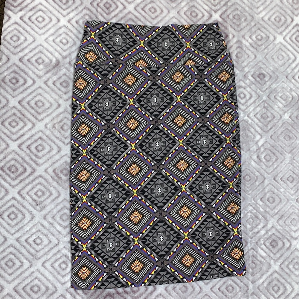 Lularoe skirt